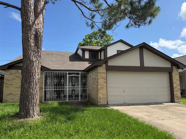 8219 Furlong Ln, Houston, TX 77071
