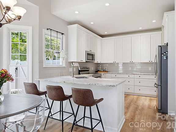 2nd image of 19147 Brookgreen Garden Pl