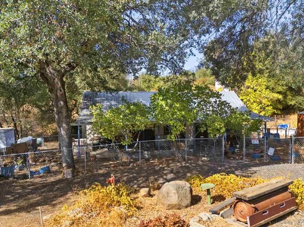 8675 Priest Coulterville Rd, Big Oak Flat, CA 95305
