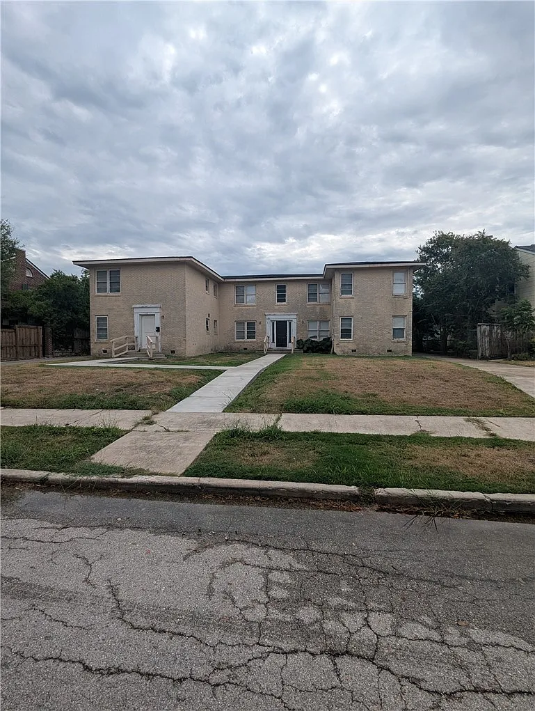 1 bed, 1.0 bath, 4648 sqft, $795 — Photo 1