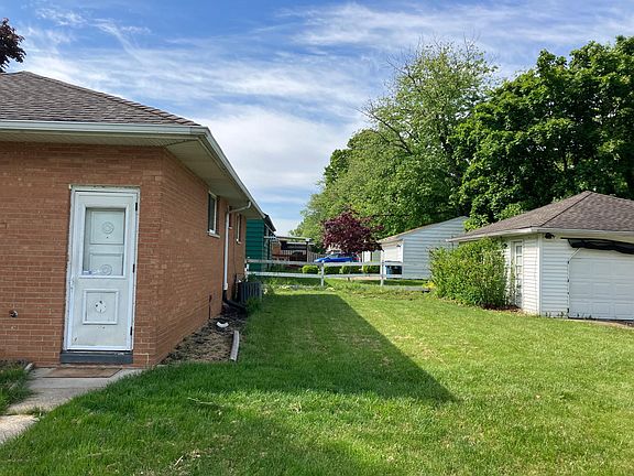 3rd image of 212 Gayle Dr