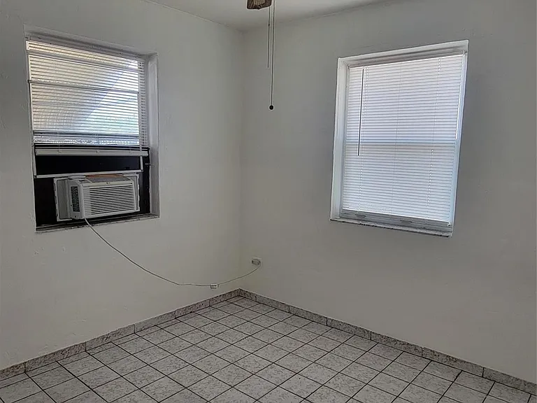 1822 Johnson St — Photo 9
