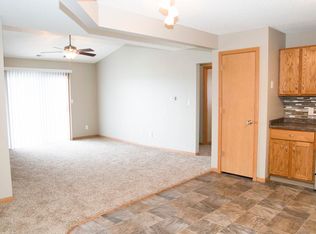 4455 N 1st St APT 185, Lincoln, NE 68521
