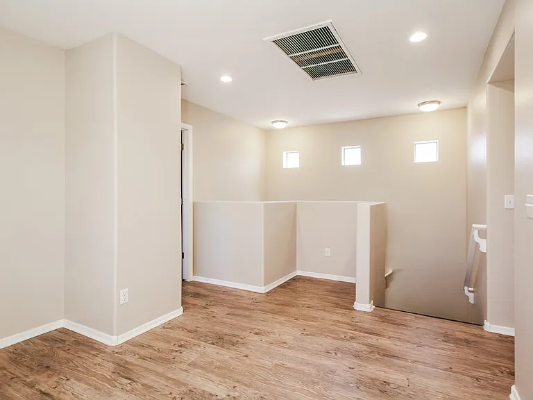 22027 N 30th Ln — Photo 14