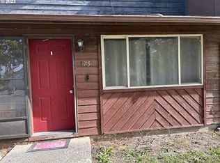 375 SE 6th St, Hermiston, OR 97838