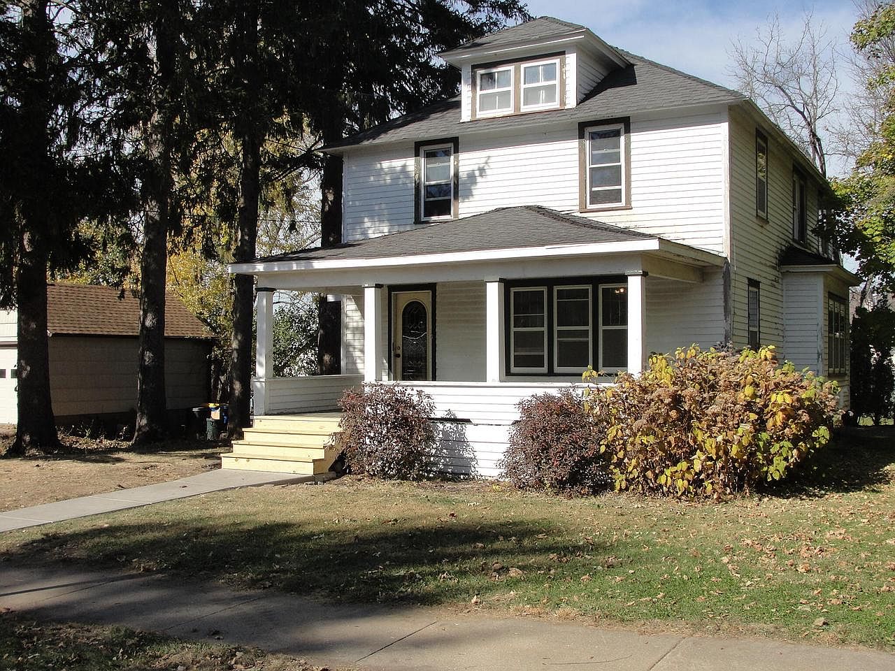 324 West Maple St, Viroqua, WI 54665 Zillow
