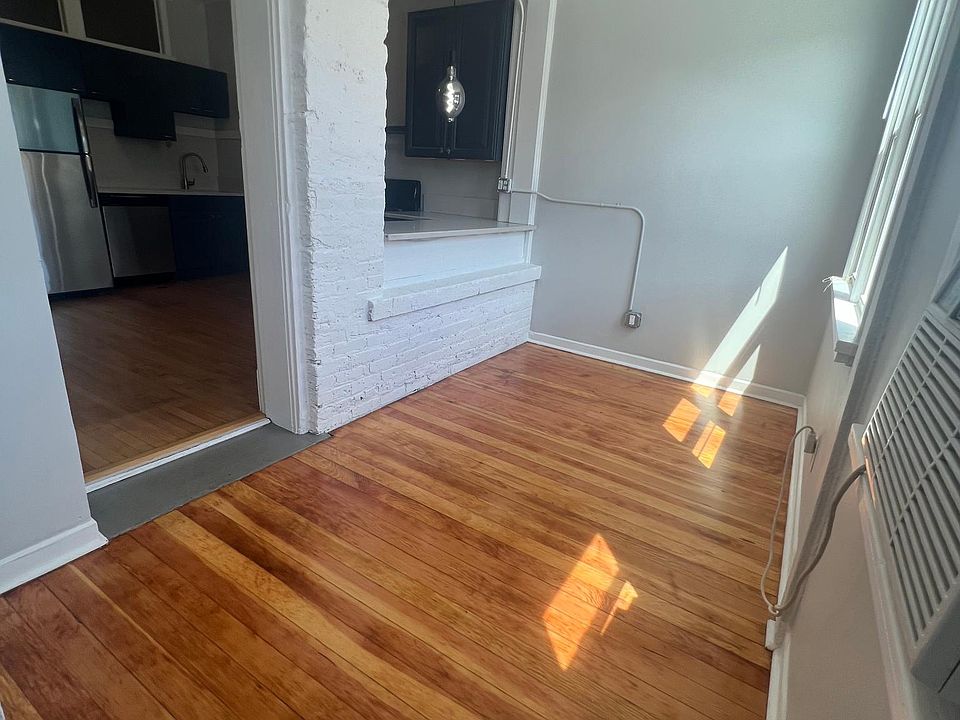 1st image of 851 N Western Ave #3R
