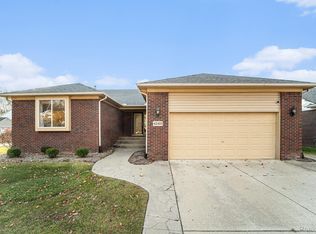 42415 Colorado Dr, Clinton Township, MI 48036