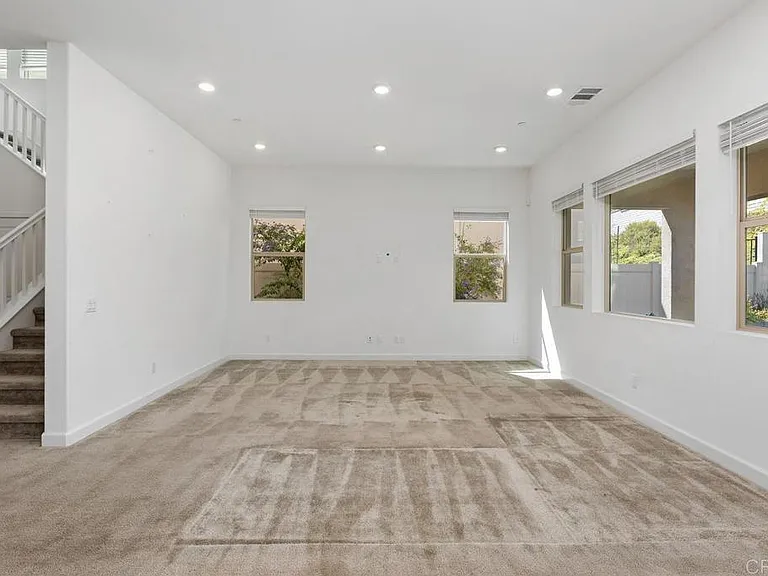 702 Westbrook Loop — Photo 7