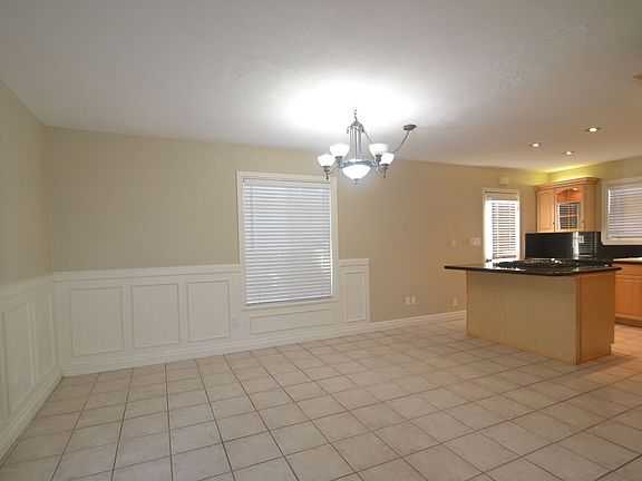 5th image of 13632 Henny Ave