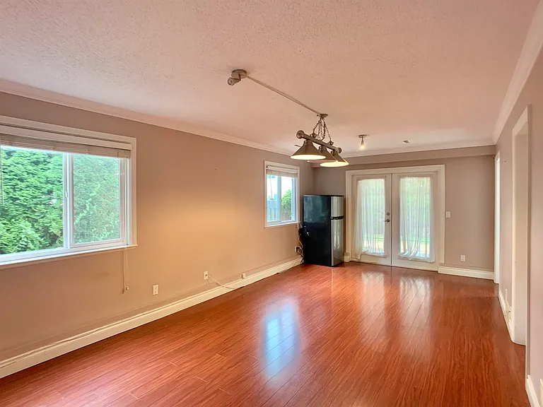 8540 Wagner Dr — Photo 21