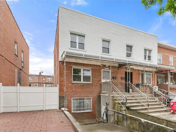 15320 58th Avenue, Flushing, NY 11355
