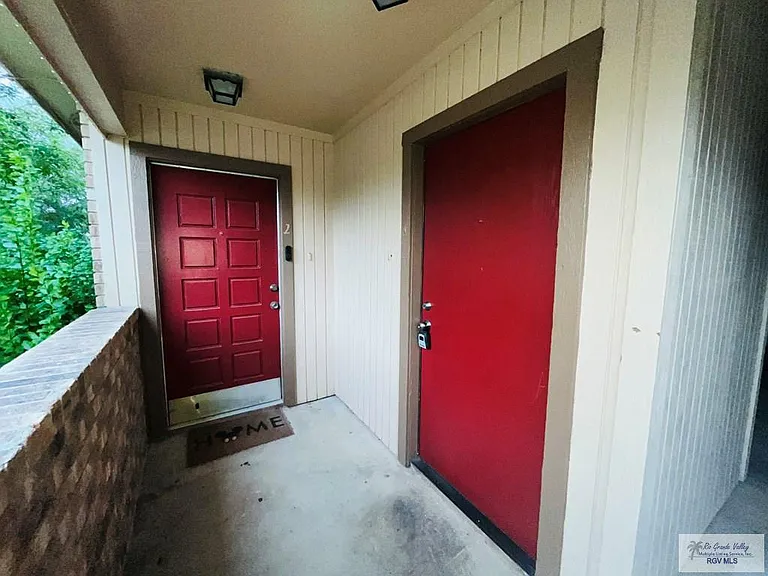 2805 Treasure Hills Blvd #1 — Photo 3