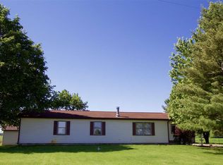 1009 E Beer Rd, Milford, IN 46542