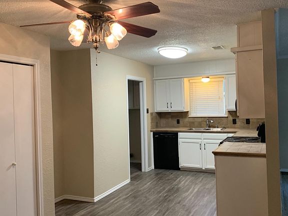 4th image of 605 Cactus Dr
