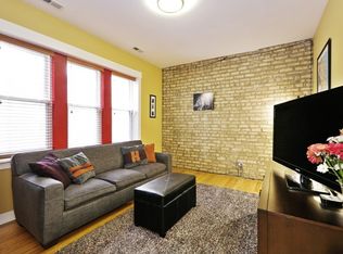 4343 N Sacramento Ave APT 1B, Chicago, IL 60618
