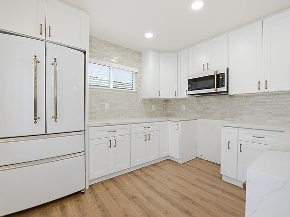 2nd image of 6209 Mesita Dr