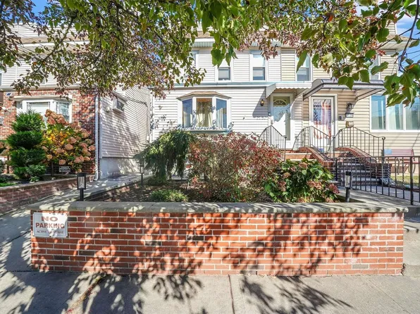 77-37 66th Drive, Middle Village, NY 11379