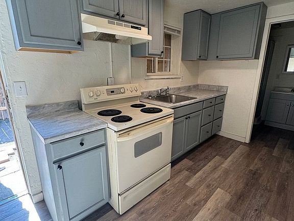 3rd image of 1221 10th St #7