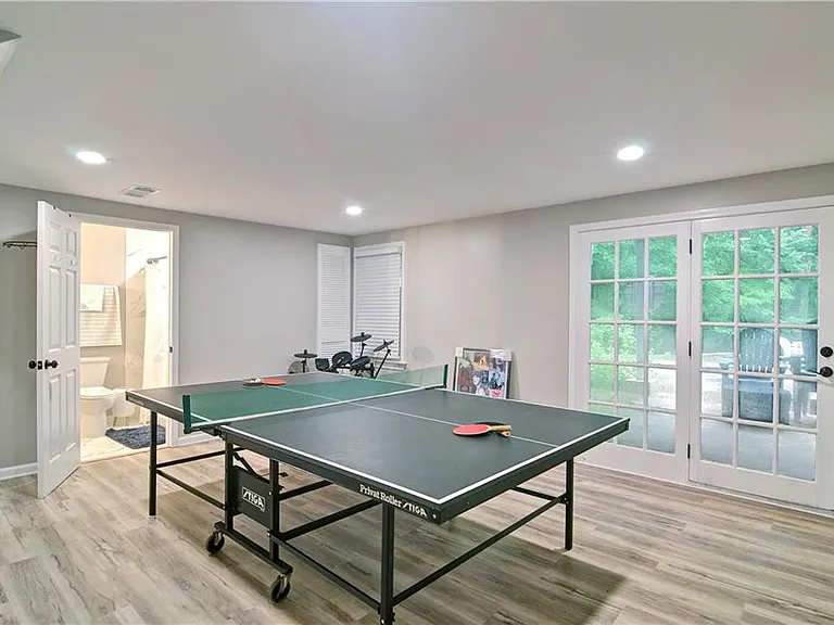220 Indian Hills Ct — Photo 21