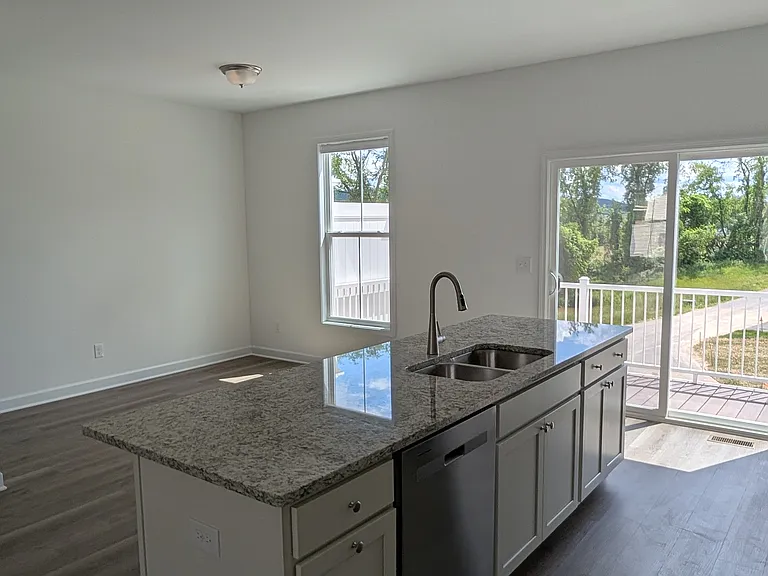 1059 Balsam Ln — Photo 28