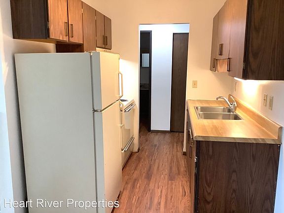 3rd image of 1612 Prairie Ave #11056077