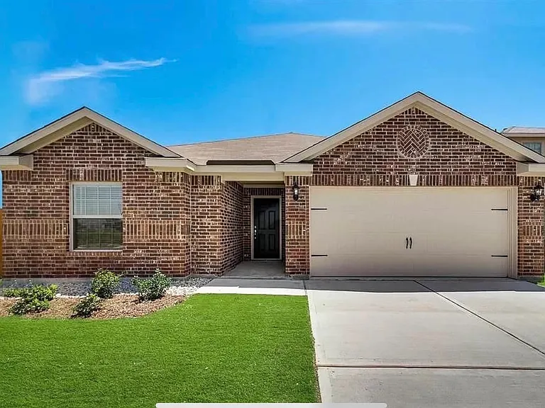 3055 Chillingham Dr — Photo 2
