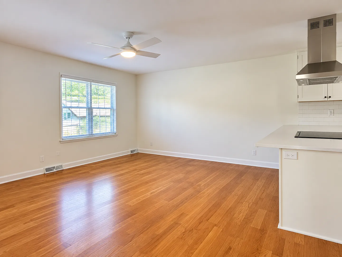 Charming 2 Bed Brick Home with Updated Kitchen, Hardwood Floors & Spacious Backyard — Photo 4