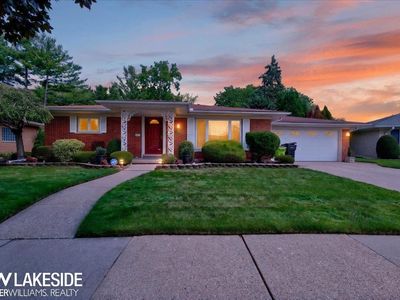 19427 Candlelight St, Roseville, MI, 48066