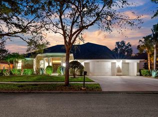 5703 Tanagerside Rd, Lithia, FL 33547