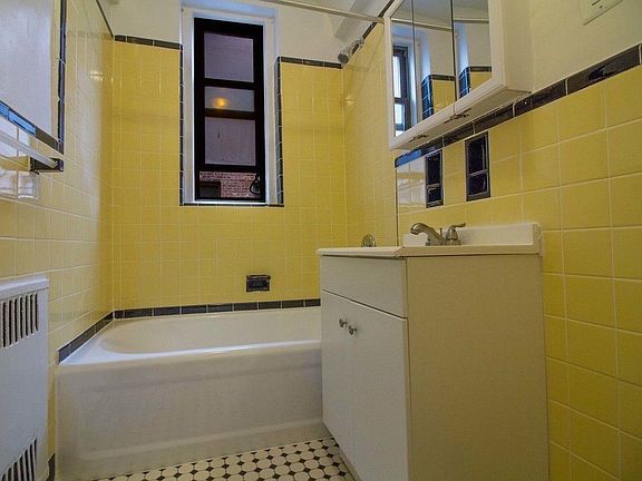 4th image of 745 Lincoln Pl APT 2D