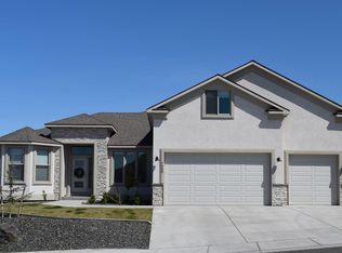 7066 Corsica St, West Richland, WA 99353