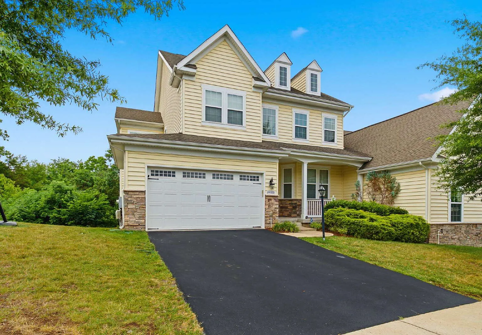5 bed, 4.5 bath, 3337 sqft, $4,800 — Photo 2