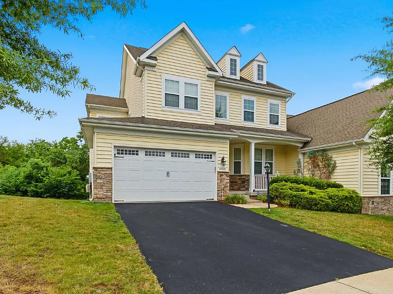 20920 Ashburn Heights Dr — Photo 2