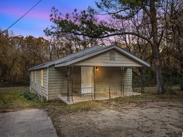 531 W Lake Dr, Bessemer, AL 35020