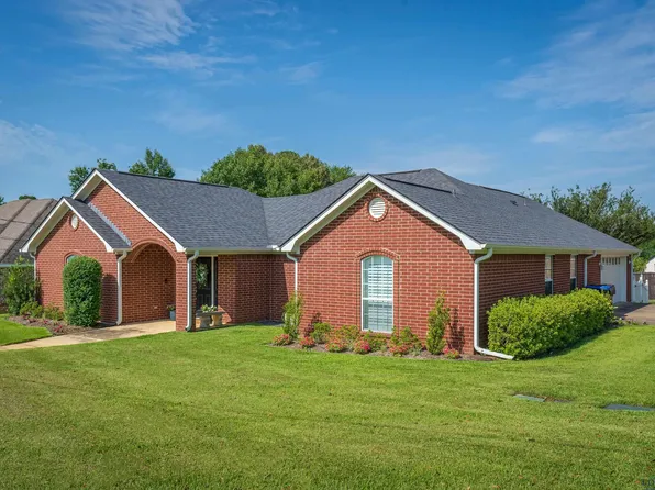 1809 Chisolm Trl, Longview, TX 75605