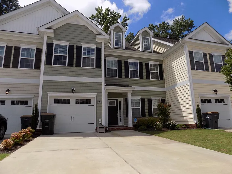 121 Wineberry Way — Photo 3