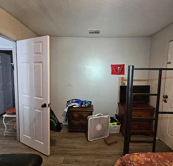 4 Sandy Ln #1 — Photo 5