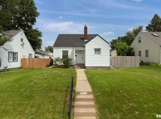 1514 E Pleasant St, Davenport, IA 52803