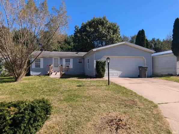 1412 Arborcrest Dr, Elkhart, IN 46516
