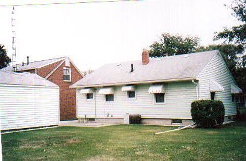5th image of 2201 Putnam St