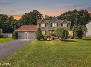 6 Grant Rd, Manalapan, NJ 07726