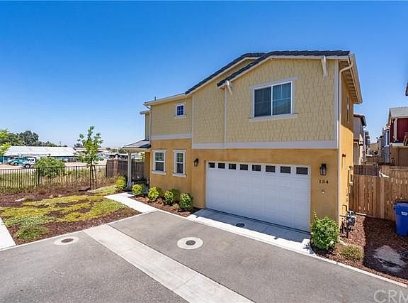 2nd image of 134 Sweetwater Ln