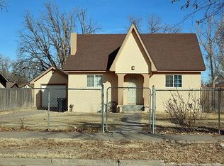 607 E 5th St, Roswell, NM 88201