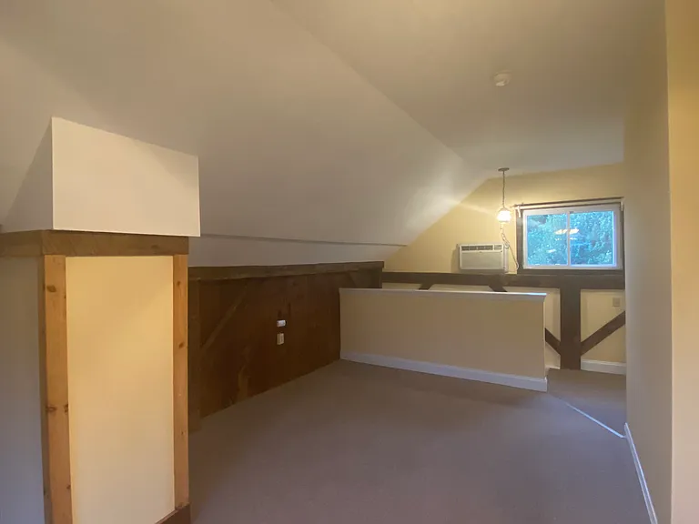 336 E Dark Hollow Rd — Photo 7