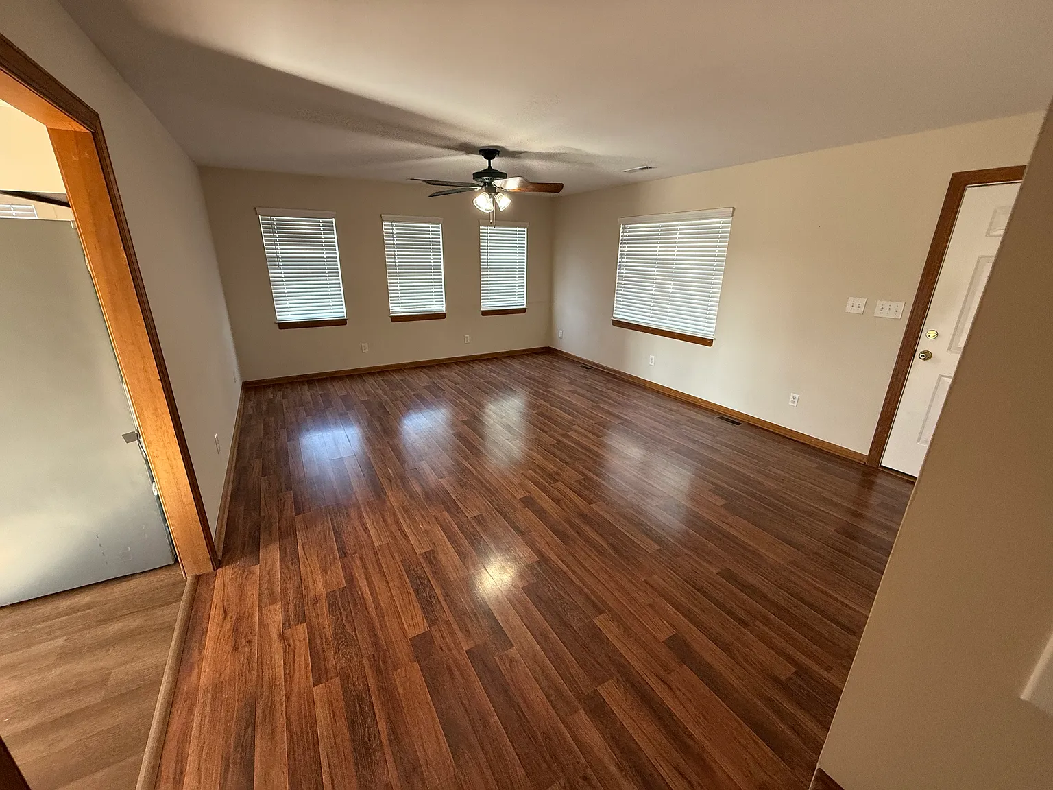 3 bed, 1500 sqft, $2,200 — Photo 4