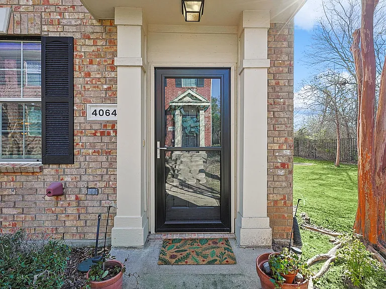 4064 Kyndra Cir — Photo 9