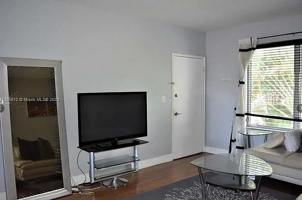 1188 Marseille Dr #4 — Photo 32