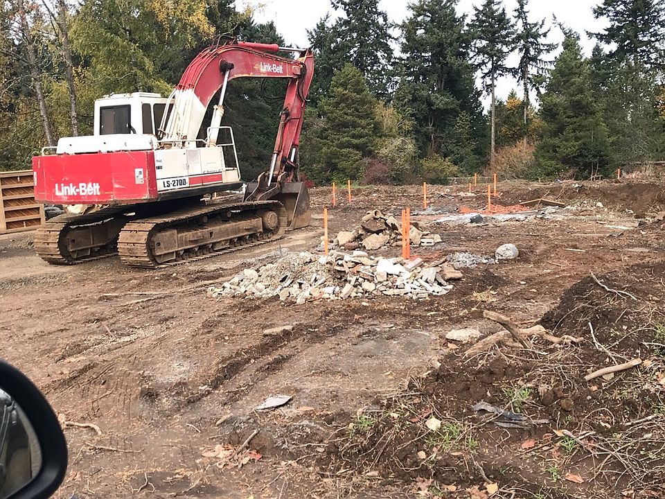 2nd image of 895 Atwater Rd