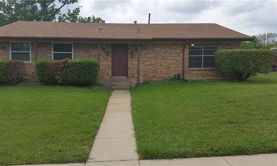 1st image of 305 Cliff Dr #307